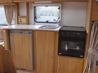 caravan kitchen - avondale dart 630-6